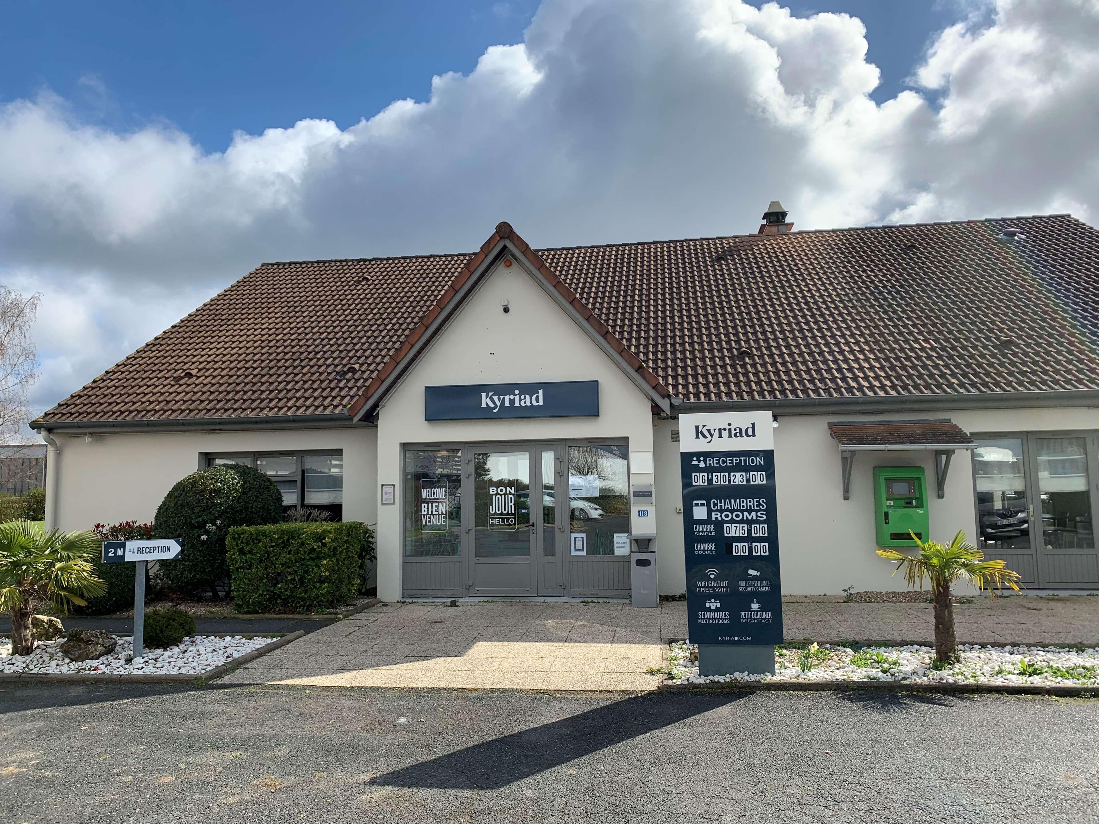 Kyriad Chateauroux - Saint-Maur Buitenkant foto