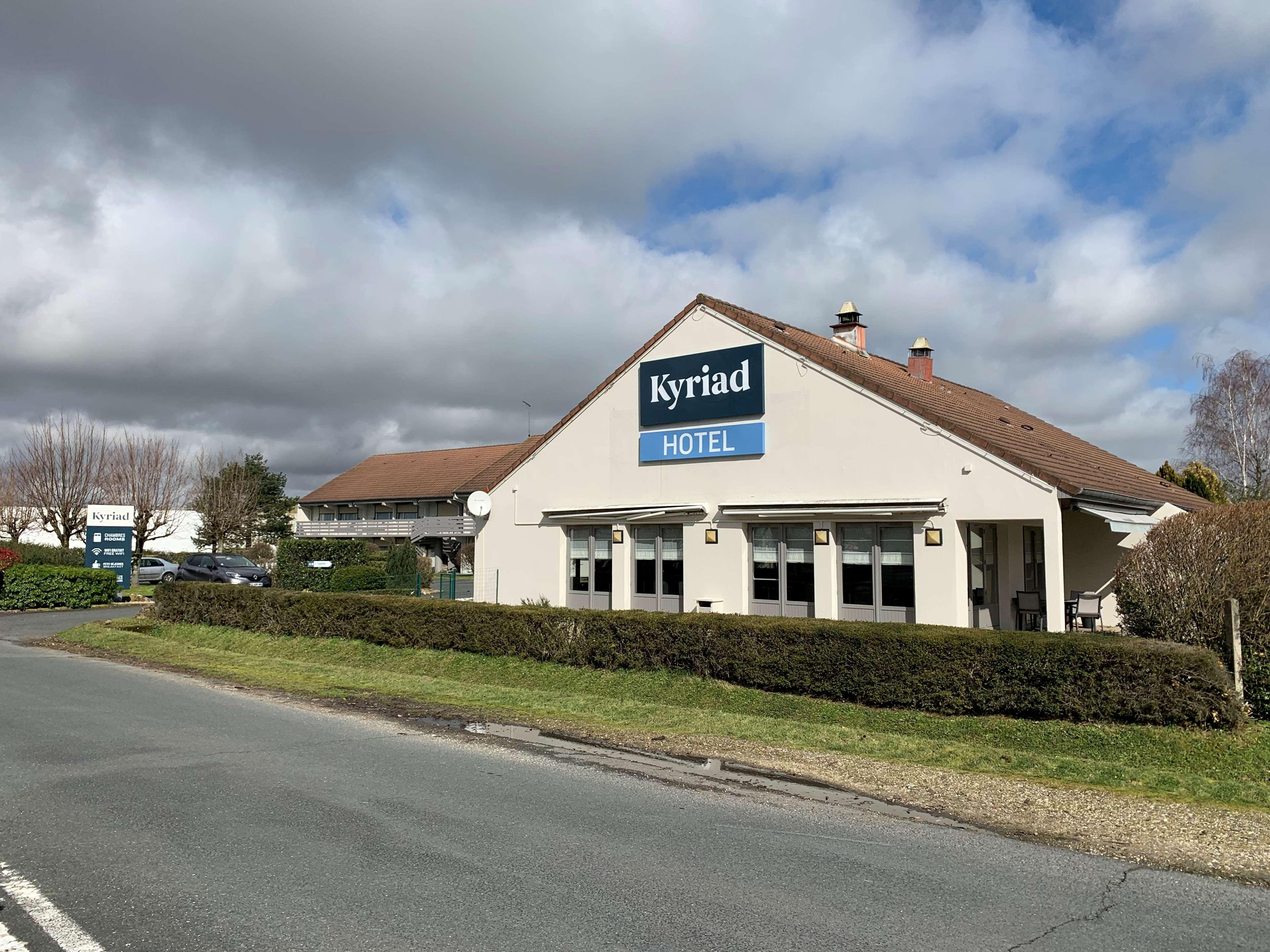 Kyriad Chateauroux - Saint-Maur Buitenkant foto