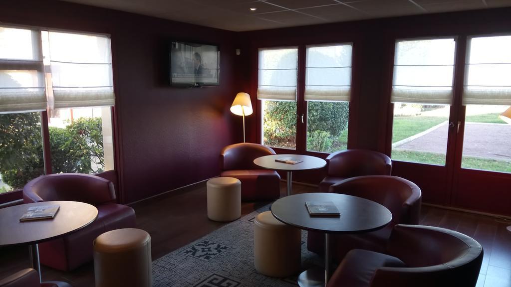 Kyriad Chateauroux - Saint-Maur Buitenkant foto