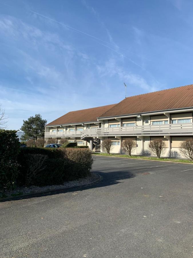 Kyriad Chateauroux - Saint-Maur Buitenkant foto